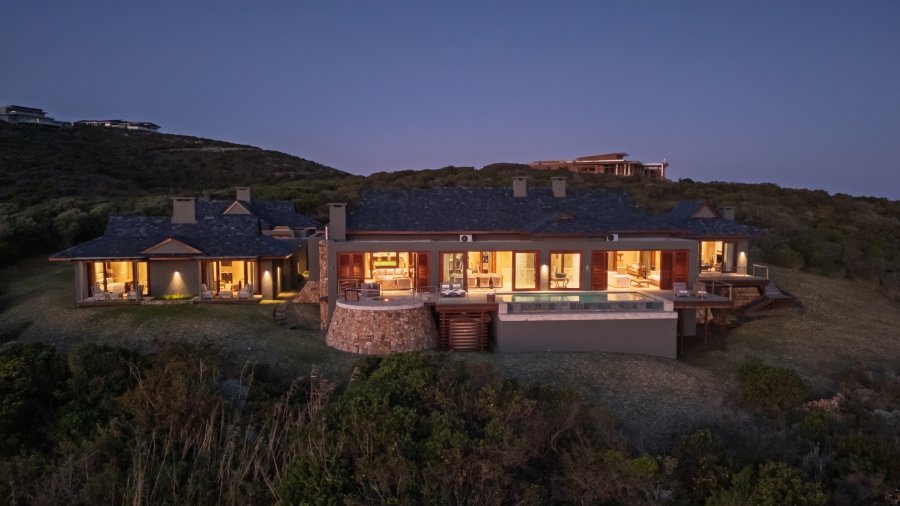 6 Bedroom Property for Sale in Pezula Private Estate Western Cape